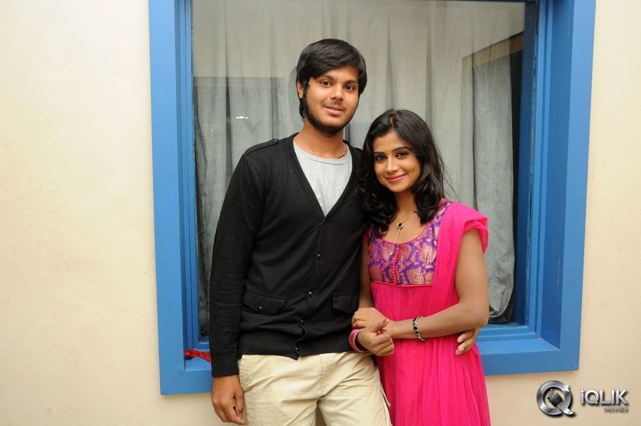 Oka-Hindu-Oka-Muslim-Movie-Trailer-Launch